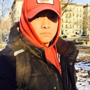 Meet your Posher, Eduardo